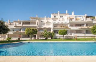 Planta baixa a Río Real. Apartamento en planta baja reformado en rio real golf, marbella
