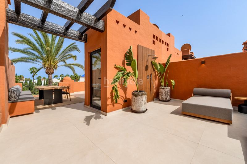 Foto 08bed537-01c8-4980-802d-6b81ad56a5fa. Casa a schiera con parcheggio piscina in lomas de Marbella club Marbella