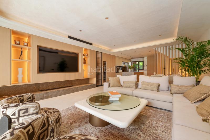 Foto 1cb59f7b-e2bc-44c0-997b-80e785b6e4f8. Casa a schiera con parcheggio piscina in lomas de Marbella club Marbella