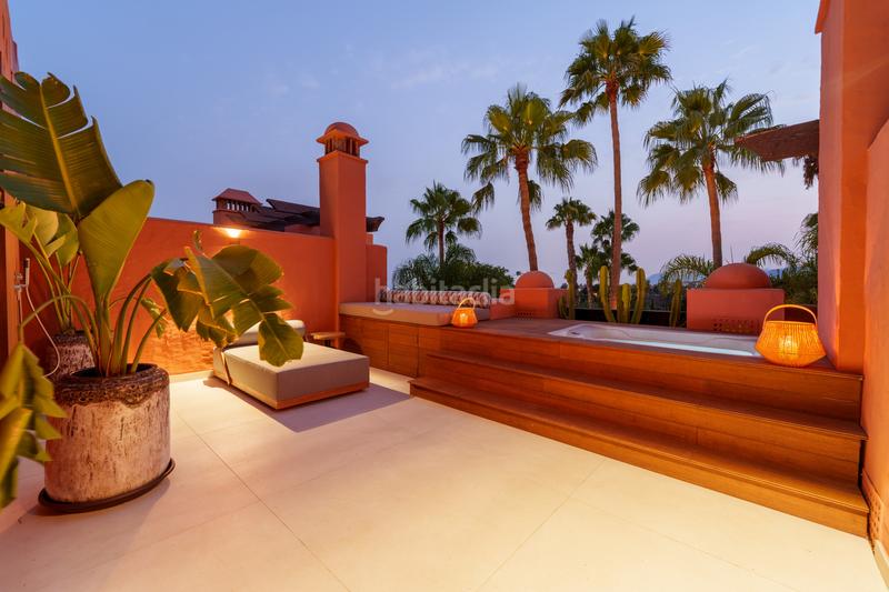 Foto 706c6724-e7c7-4b8b-8b33-7653f65d09d6. Casa a schiera con parcheggio piscina in lomas de Marbella club Marbella