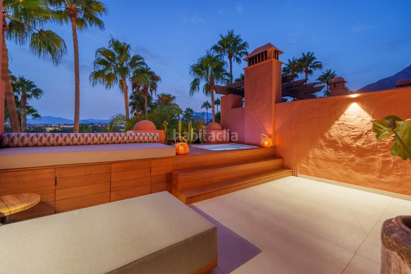 Foto 7b5bfe16-5eb5-43a7-b969-0b3f67a5534a. Casa a schiera con parcheggio piscina in lomas de Marbella club Marbella