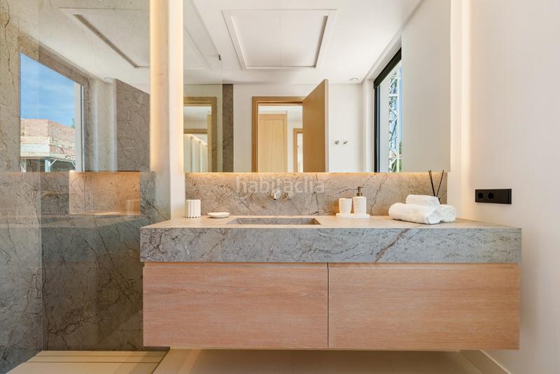 Foto 76953b92-6b6d-46f3-8d4c-a17eb0820baf. Casa amb aparcament piscina a Nueva Alcántara Marbella