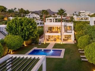 Casa a Los Naranjos. Nueva andalucía, marbella  los olivos 2