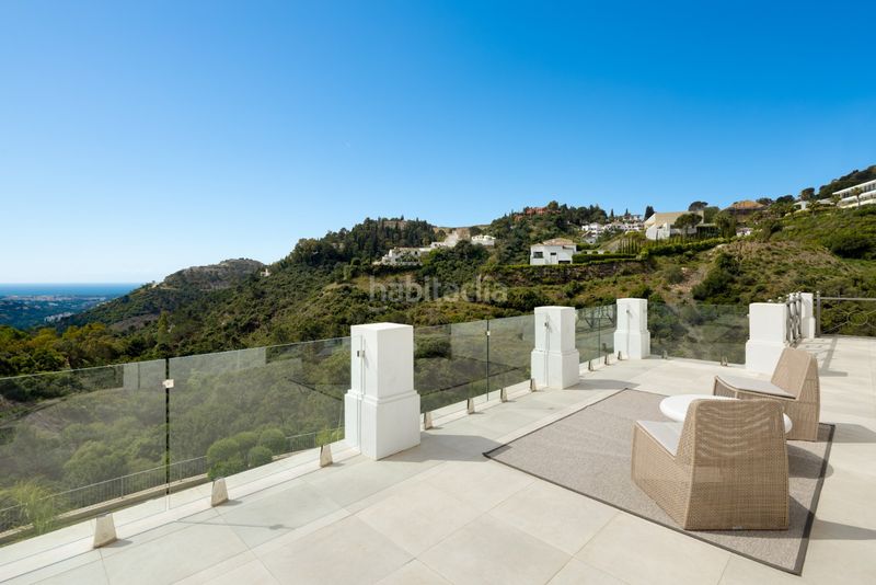 Foto c7d40b87-f6fa-44d2-904b-dc3fed1a9877. Casa amb aparcament piscina a El Madroñal Benahavís