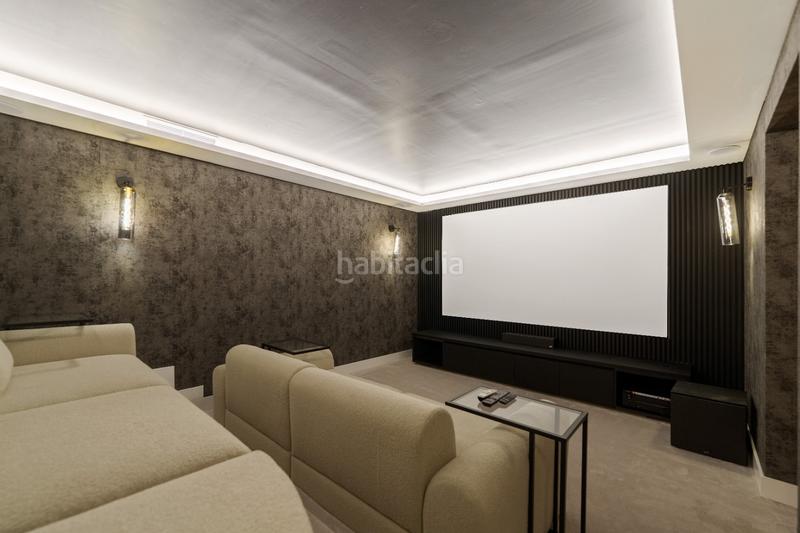 Foto b3a73a8b-ec15-4aed-893a-cf81772d74e5. Casa con parcheggio piscina in Las Brisas Marbella