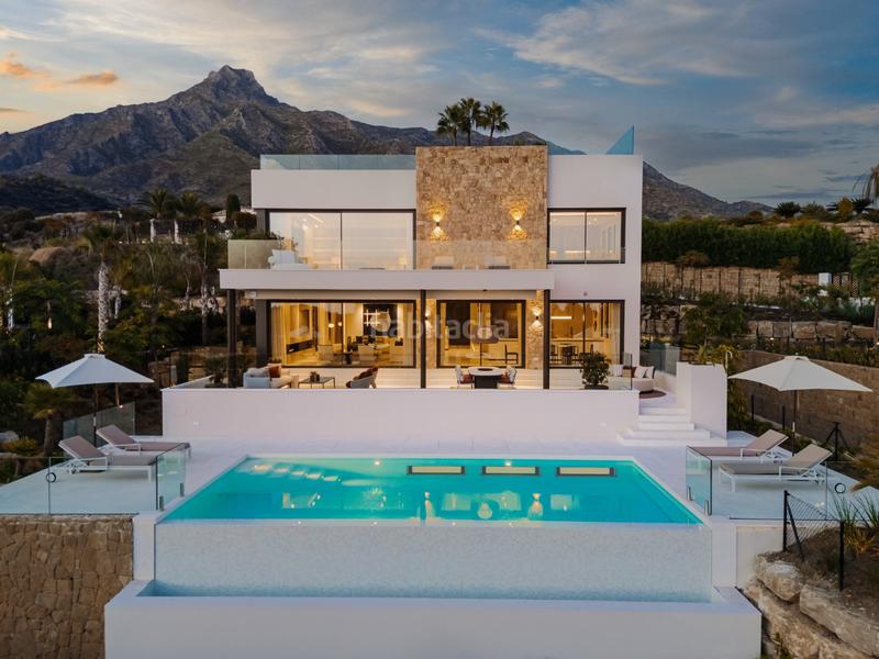 Foto 2a7ba7aa-d043-4fe0-806c-fb78f5fcf435. Casa con parcheggio piscina in Nagüeles Alto Marbella