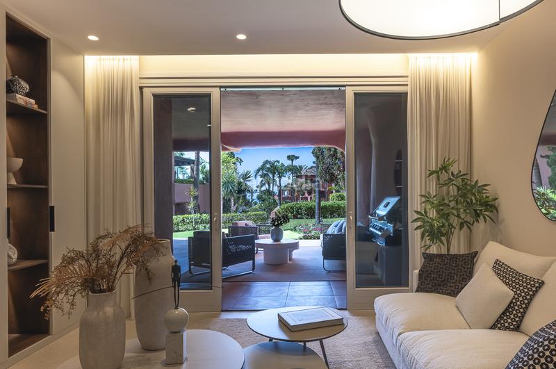 Foto 15281954-81e6-47b1-ac19-5d5b622a0518. Planta baixa amb aparcament piscina a Guadalmansa Estepona