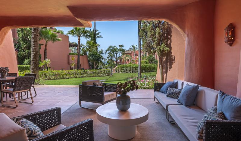 Foto ac370bfd-2991-48d5-84f7-71eff4ff4351. Ground floor with parking pool in Guadalmansa Estepona