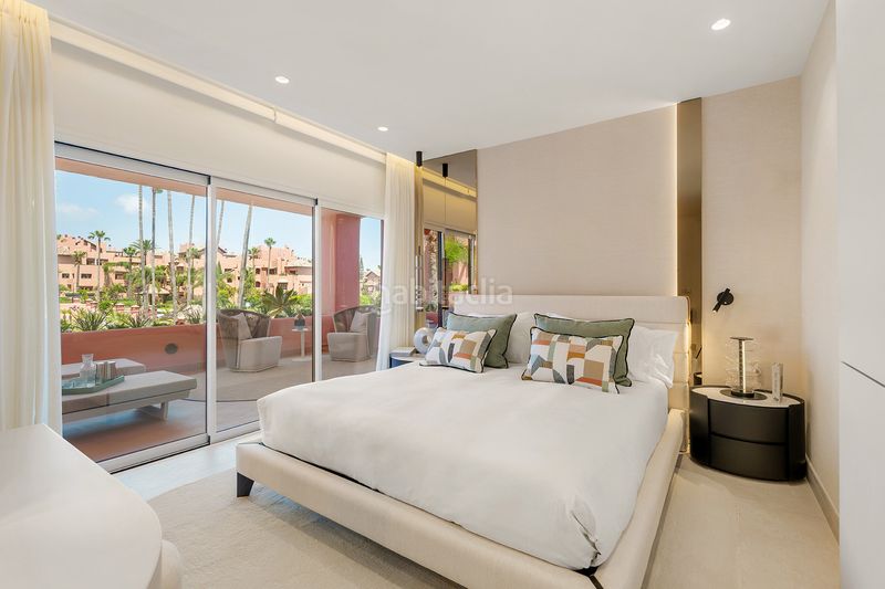 Foto 2c5a8816-1df4-470b-b6f2-33e9ce3c36d6. Apartamento exclusivo apartamento de lujo totalmente renovado junto al mar con amplia terraza, acabados premium y excelentes instalaciones en en Estepona