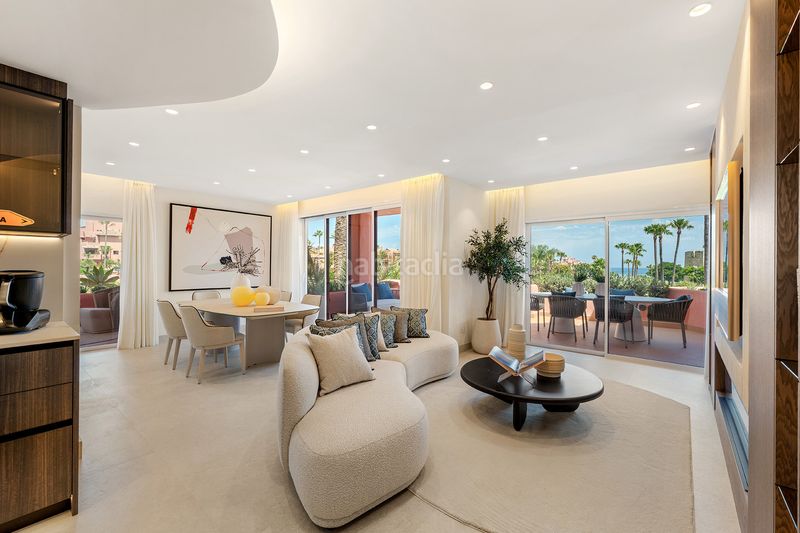 Foto 6cfd30cf-bb64-4ce0-9958-bc18ace7507c. Apartamento exclusivo apartamento de lujo totalmente renovado junto al mar con amplia terraza, acabados premium y excelentes instalaciones en en Estepona