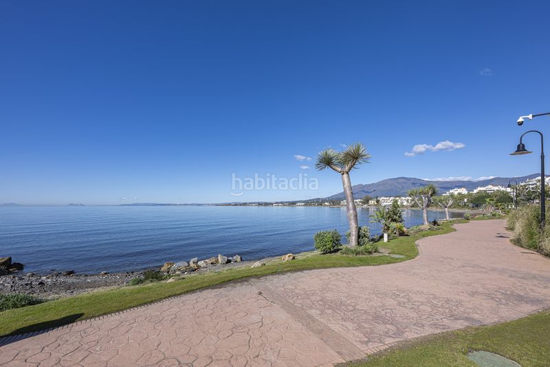 Foto 7d64b978-459c-4611-82b5-bb351a1885cc. Apartamento exclusivo apartamento de lujo totalmente renovado junto al mar con amplia terraza, acabados premium y excelentes instalaciones en en Estepona