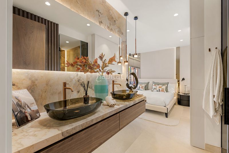 Foto a0a0b0e1-0252-4eca-ac01-efc8388ba0b7. Apartamento exclusivo apartamento de lujo totalmente renovado junto al mar con amplia terraza, acabados premium y excelentes instalaciones en en Estepona