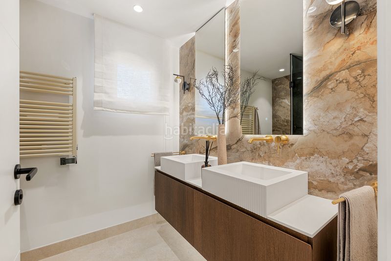 Foto f70a1e36-602d-44c5-8ef9-0a8add6fde1d. Apartamento exclusivo apartamento de lujo totalmente renovado junto al mar con amplia terraza, acabados premium y excelentes instalaciones en en Estepona