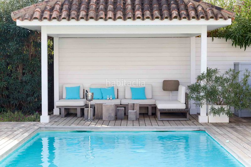 Foto 337a2f2d-8565-41f3-bf4c-05c4a8feae74. Casa aparellada amb aparcament piscina a La Alquería Benahavís