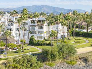 Planta baixa a Zona de Punta Plata. Exclusivo apartamento de 3 dormitorios y 3 baños en planta baja
