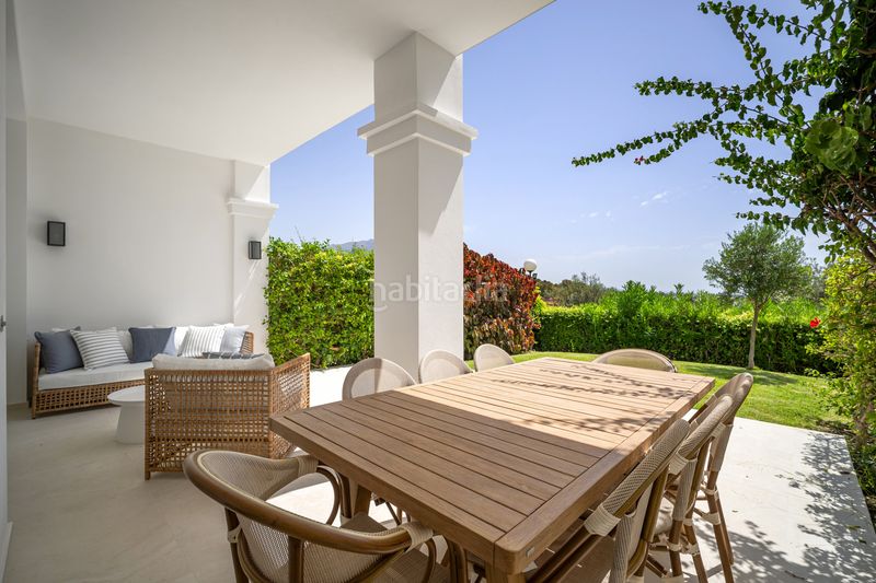 Foto aa862ef8-6b56-47cf-ba52-44d62c4e6bc2. Casa adossada amb aparcament piscina a La Quinta Benahavís