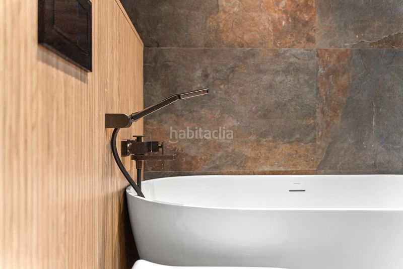 Foto 0ec913f8-b107-43a8-b5ec-88f6fd6249d0. Planta baja balcon de Puente Romano, milla de oro en Marbella