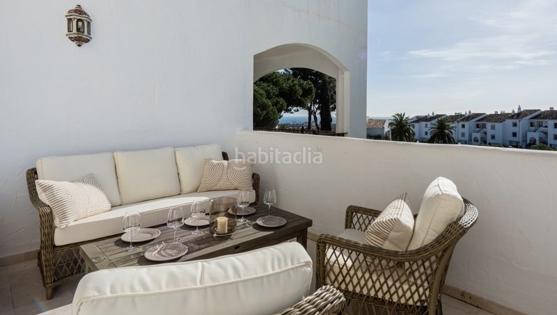 Foto 2c6f4ff7-ba85-4288-98cd-b6101865a573. Apartament amb aparcament piscina a Nueva Andalucía centro Marbella