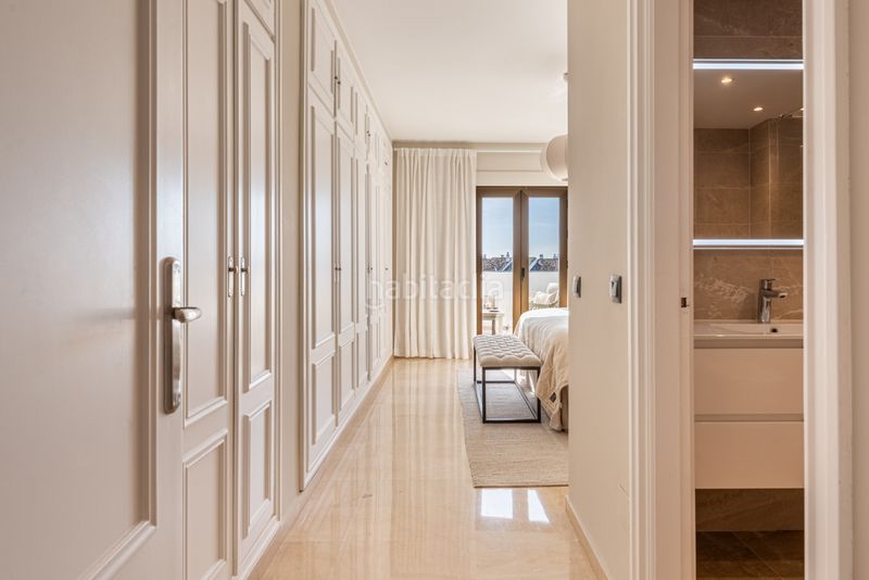 Foto 3f7f5d1d-d8b0-4c77-a8e1-d6521170b113. Apartament amb aparcament piscina a Nueva Andalucía centro Marbella