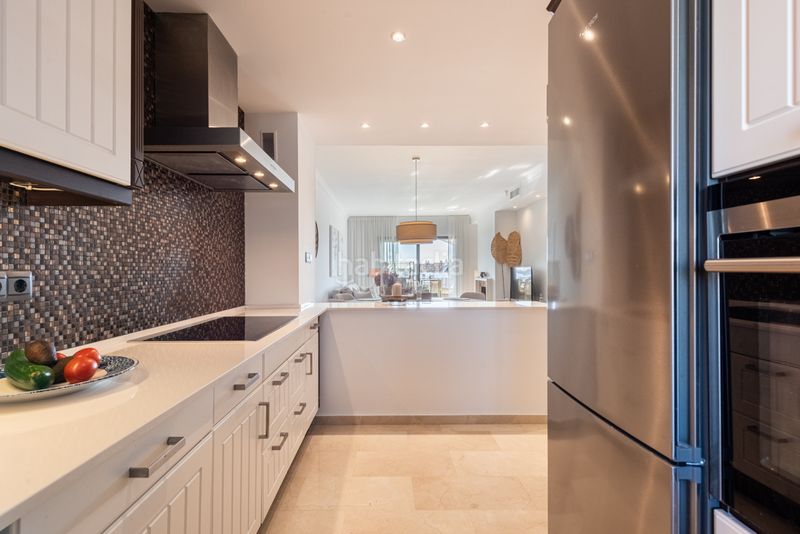 Foto 400a4dc6-be0b-45c4-96d4-16cd980518c8. Apartament amb aparcament piscina a Nueva Andalucía centro Marbella