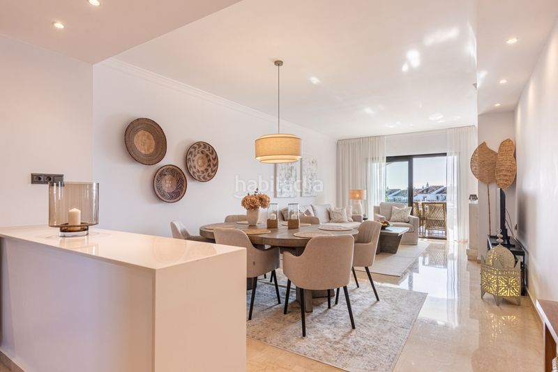 Foto a1bb751b-cbaf-4e54-8b97-3d2d0d616d2d. Apartament amb aparcament piscina a Nueva Andalucía centro Marbella