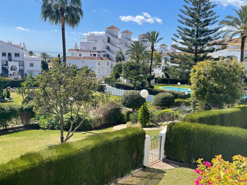 Foto ff3de157-53c0-41b6-9688-a16a40b51804. Apartament amb aparcament piscina a Nueva Andalucía centro Marbella