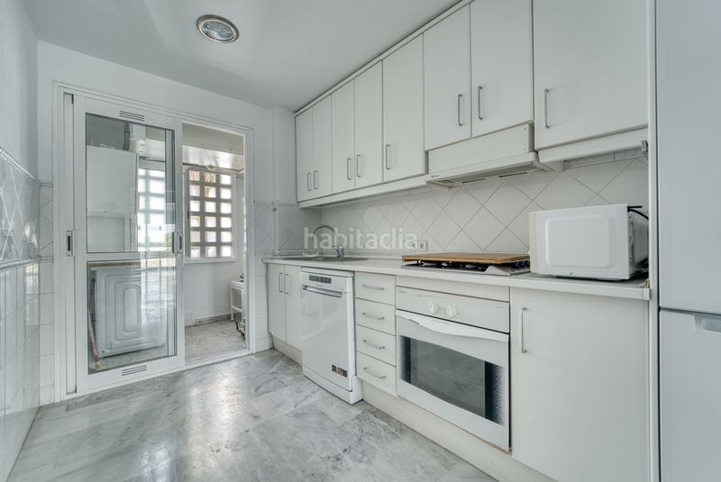 Foto 928a5979-e9f4-4d9a-80c3-b68648b68a1c. Àtic a 3-b 1 a Guadalmina Baja Marbella