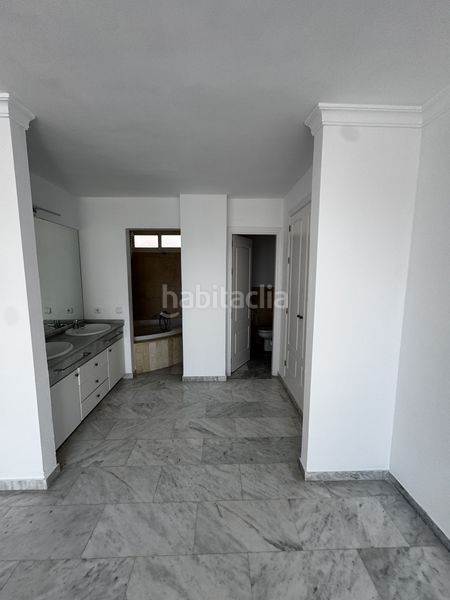 Foto c014e265-66d2-43cd-a961-861771201e30. Àtic a 3-b 1 a Guadalmina Baja Marbella