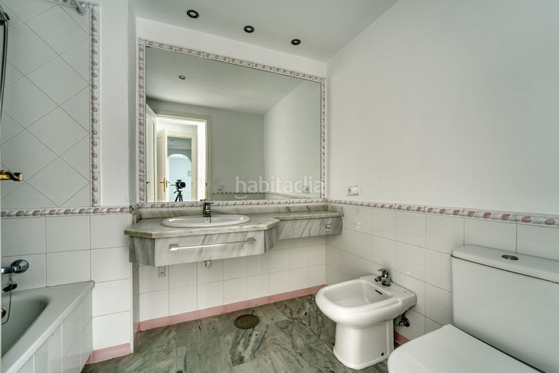 Foto c72af9f2-46d3-47dd-93f6-a9541524c942. Àtic a 3-b 1 a Guadalmina Baja Marbella