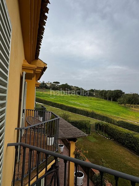 Foto cfb35cf3-620c-4999-948c-77ac8f17bd7f. Casa adossada amb calefacció aparcament piscina a Sotogrande