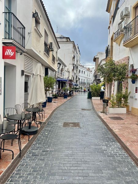 Foto d11abd44-44f5-4c73-827c-38e57c883f7d. Local comercial a Centro Estepona