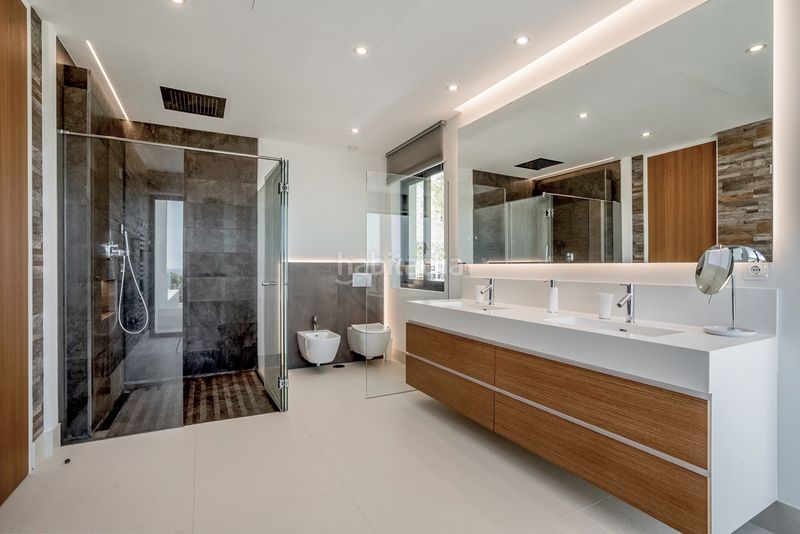 Foto 4405d377-cc11-45b7-9d2c-09f01489e437. Casa amb calefacció aparcament piscina a lomas de Marbella club Marbella