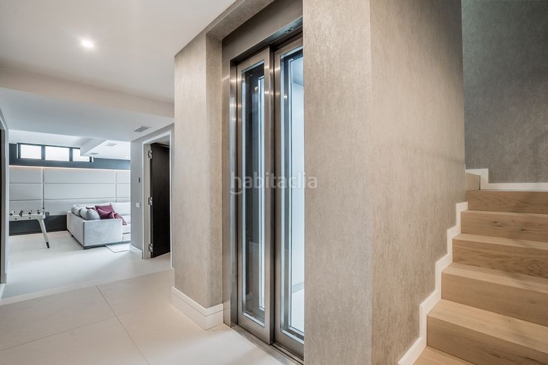 Foto c3b1b2cc-3aad-4d3f-ae5d-63857d6aa8d1. Casa amb calefacció aparcament piscina a lomas de Marbella club Marbella