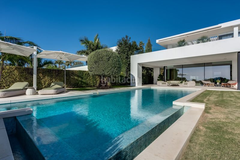 Foto dd8e3aff-3ba1-4846-9cfe-515a2063c0c2. Casa amb calefacció aparcament piscina a lomas de Marbella club Marbella