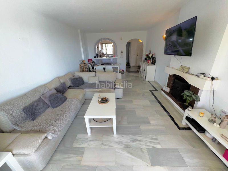 Foto b8a82f16-83e9-4dd2-85e2-c21e9601d03a. Apartament amb aparcament piscina a Calahonda Mijas