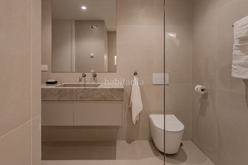Foto e9e9ab5a-6812-49a2-9726-6b9a5d8e0f01. Àtic amb aparcament piscina a La Quinta Benahavís