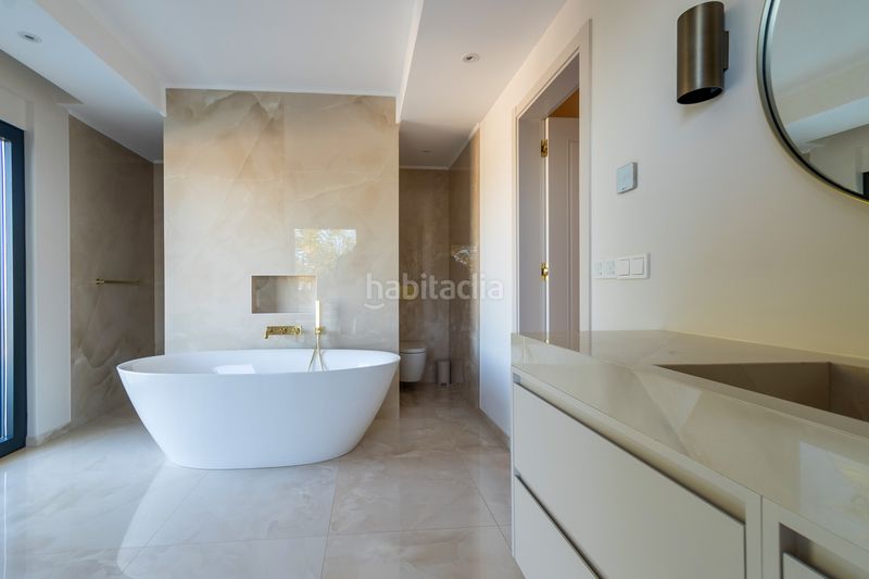 Foto 379c5139-bf0c-471e-be40-ad9901f0bfed. Casa amb aparcament piscina a Cabopino - Artola Marbella