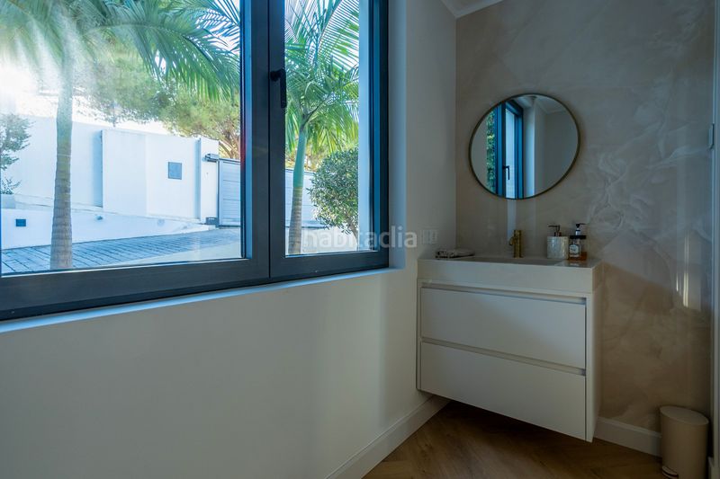 Foto 3d2afff4-e0df-4484-90a3-c4b94566451c. Casa amb aparcament piscina a Cabopino - Artola Marbella