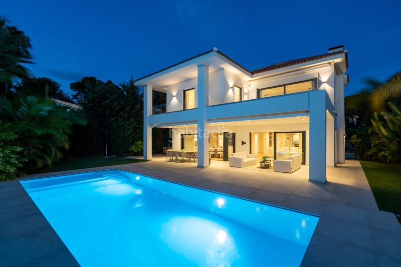 Foto 83b7422f-4033-47b8-b7dd-b65fa30eac17. Casa amb aparcament piscina a Cabopino - Artola Marbella