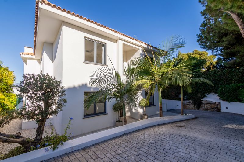 Foto b6efab2d-28f8-48e1-ba64-9ad4ca5d15ed. Casa amb aparcament piscina a Cabopino - Artola Marbella