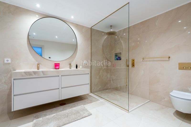 Foto c1e4173f-b5de-437f-a93f-ad961f2b69d8. Casa amb aparcament piscina a Cabopino - Artola Marbella