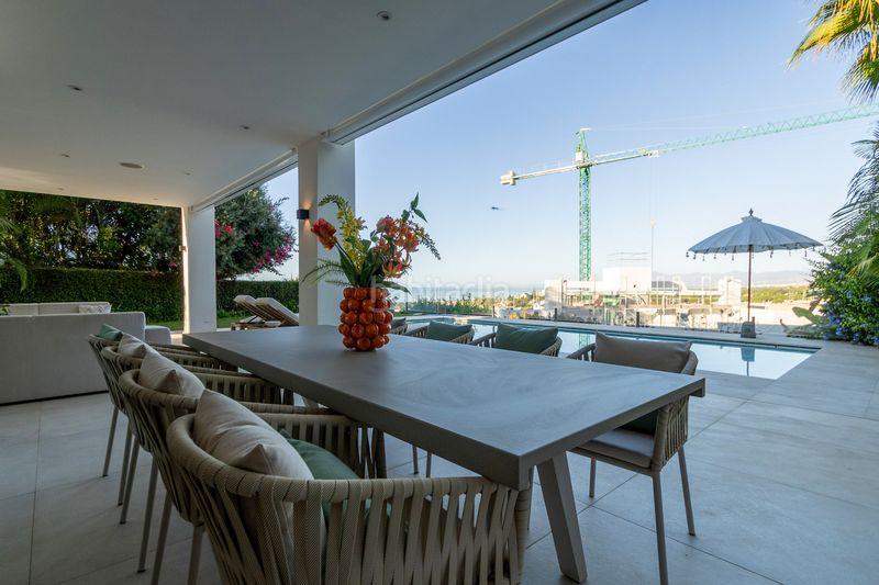 Foto de14f612-b26e-4725-9dda-9f07507ec927. Casa amb aparcament piscina a Cabopino - Artola Marbella