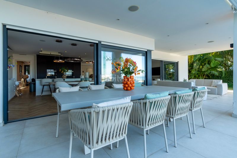 Foto e011d23b-9323-4a3f-8173-66099e9353c5. Casa amb aparcament piscina a Cabopino - Artola Marbella