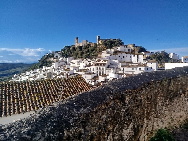 Foto 9c1f232b-f28e-48e5-b3e3-9cad275be812. Casa amb aparcament a Casares pueblo Casares