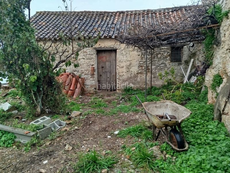 Foto b4836a44-a7f2-4e6c-b9a9-6a5e5a9d8aee. Casa amb aparcament a Casares pueblo Casares