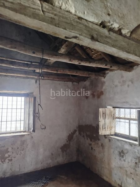 Foto b9c0181d-caa3-4c62-bed3-a94f2c63e5b7. Casa amb aparcament a Casares pueblo Casares