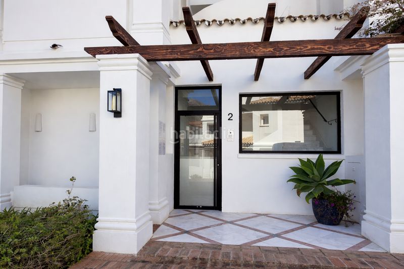 Foto 55330ebb-1142-47e8-a010-5a9e8dab753c. Apartament amb aparcament piscina a Los Naranjos Marbella