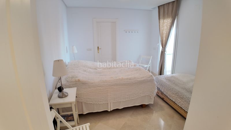 Foto 6d8cefc2-ac48-45c5-b831-204183dfb214. Apartament amb aparcament piscina a Los Naranjos Marbella