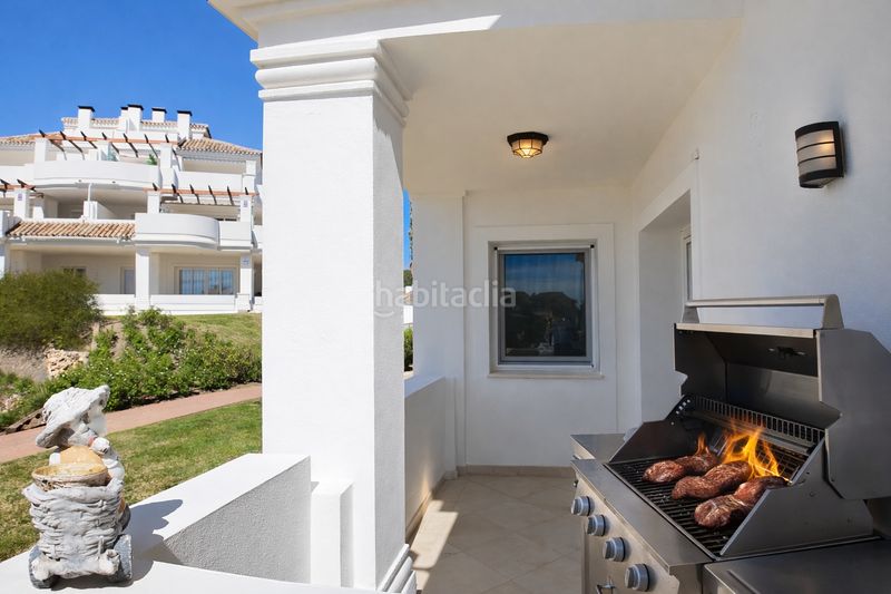 Foto e4a0e1ee-38b0-423e-a760-ec9f9269f0f1. Apartament amb aparcament piscina a Los Naranjos Marbella