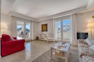 Apartament a Los Naranjos. Apartamento de lujo de dos dormitorios con vistas panorámicas en